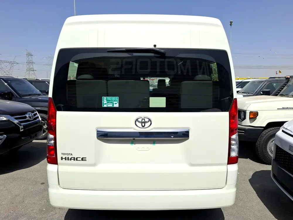 HIACE HIGH ROOF 3.5L 2026 AT PETROL 13 SEATS (EXPORT ONLY) - Image 5