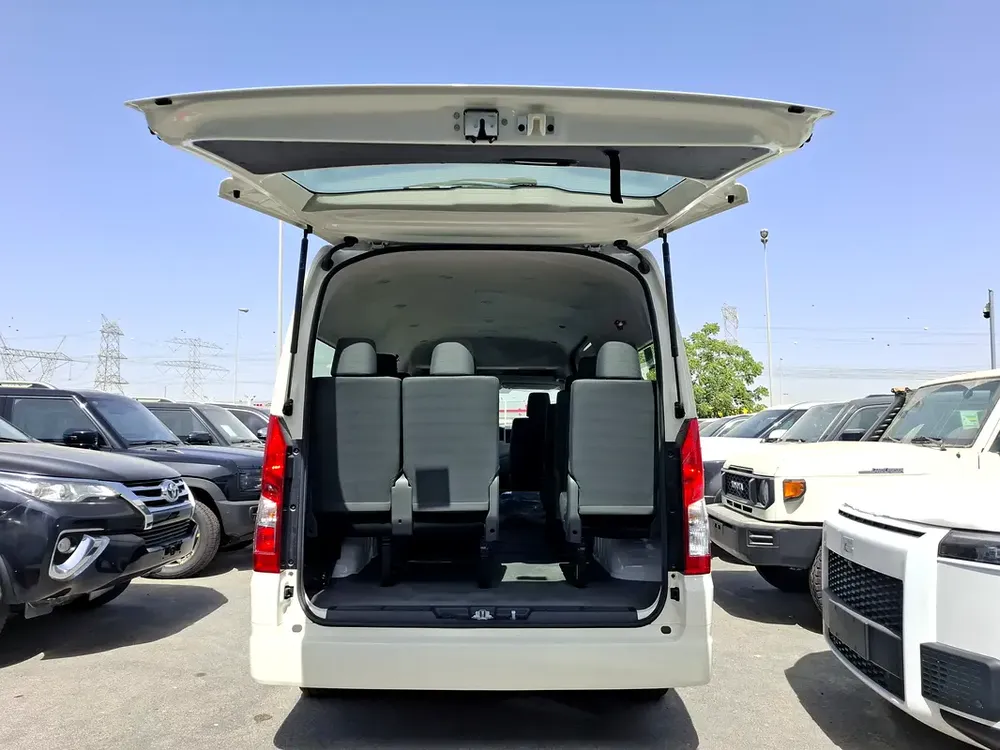 HIACE HIGH ROOF 3.5L 2026 AT PETROL 13 SEATS (EXPORT ONLY) - Image 6