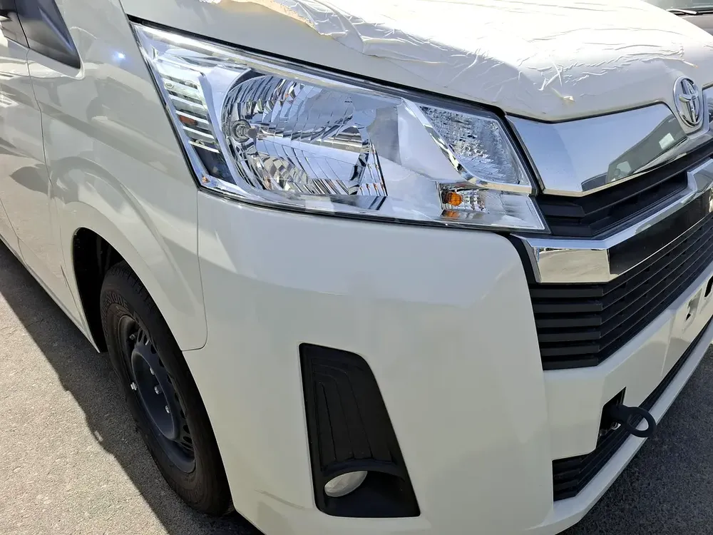 HIACE HIGH ROOF 3.5L 2026 AT PETROL 13 SEATS (EXPORT ONLY) - Image 7