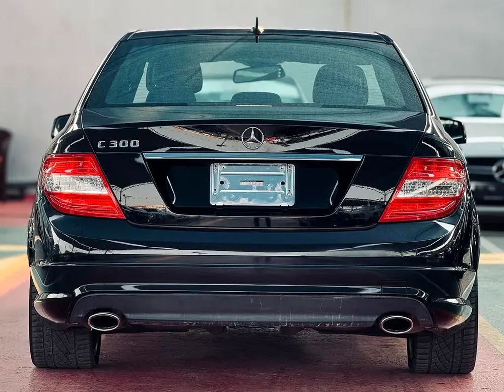 BENZ C300 | 2010 | ONLY : 82144 KM | JAPAN IMPORT | CLEAN TITLE - Image 6