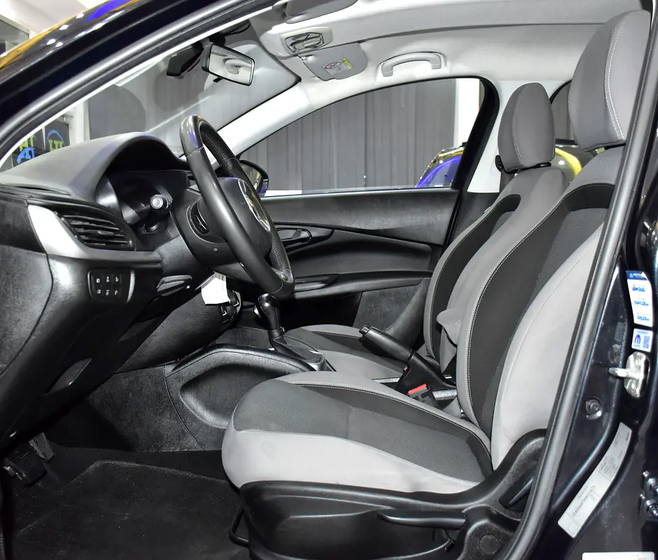 EXCELLENT DEAL for our Dodge Neon ( 2017 Model ) in Black Color GCC Specs - Image 10