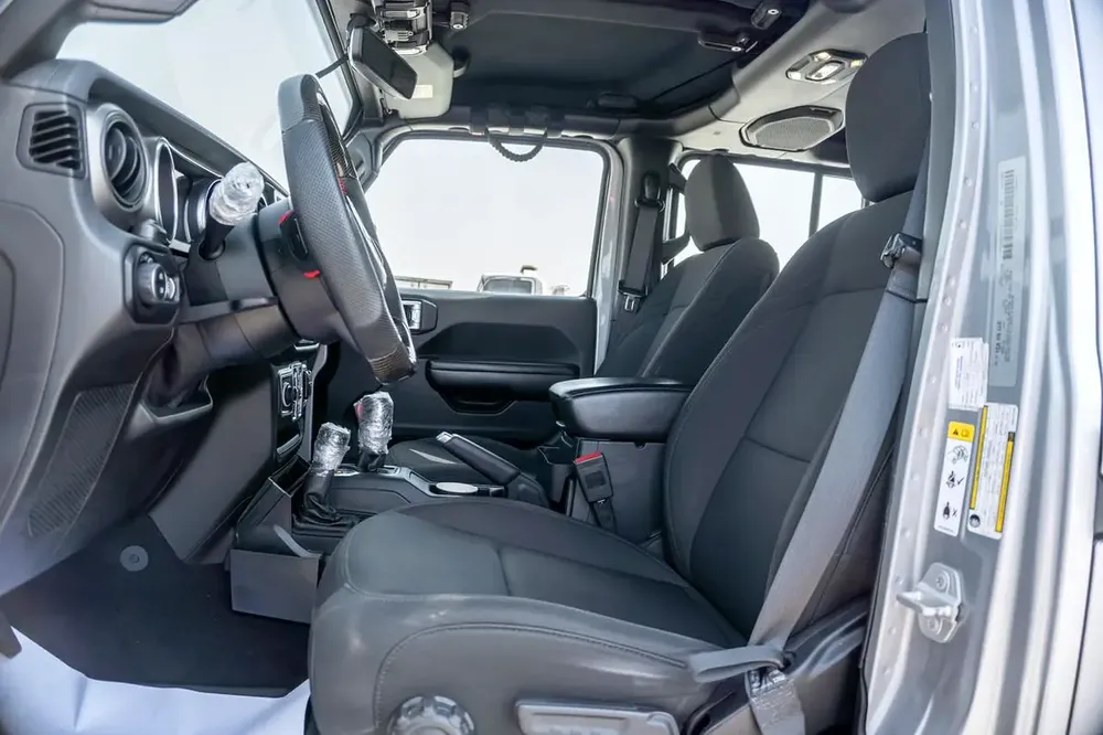 JEEP WRANGLER SPORT 2019 GCC - Image 16