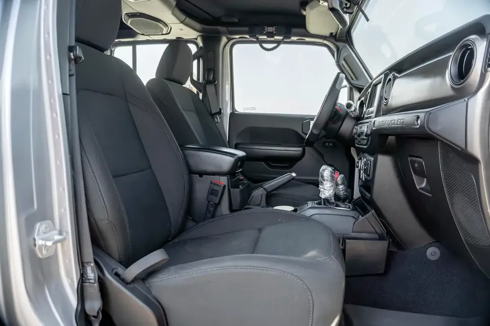 JEEP WRANGLER SPORT 2019 GCC - Image 17