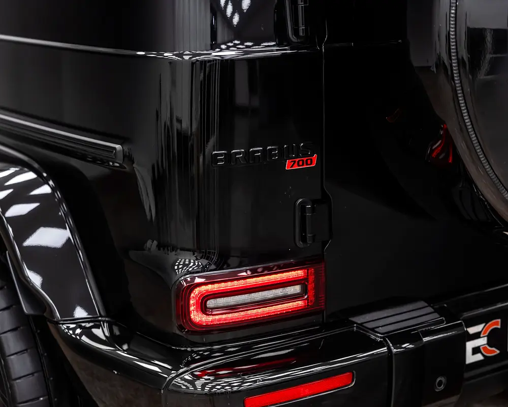 MERCEDES G63 AMG - G700 BRABUS KIT - 2019 - FULLY LOADED - EXCELLENT CONDITION - Image 5