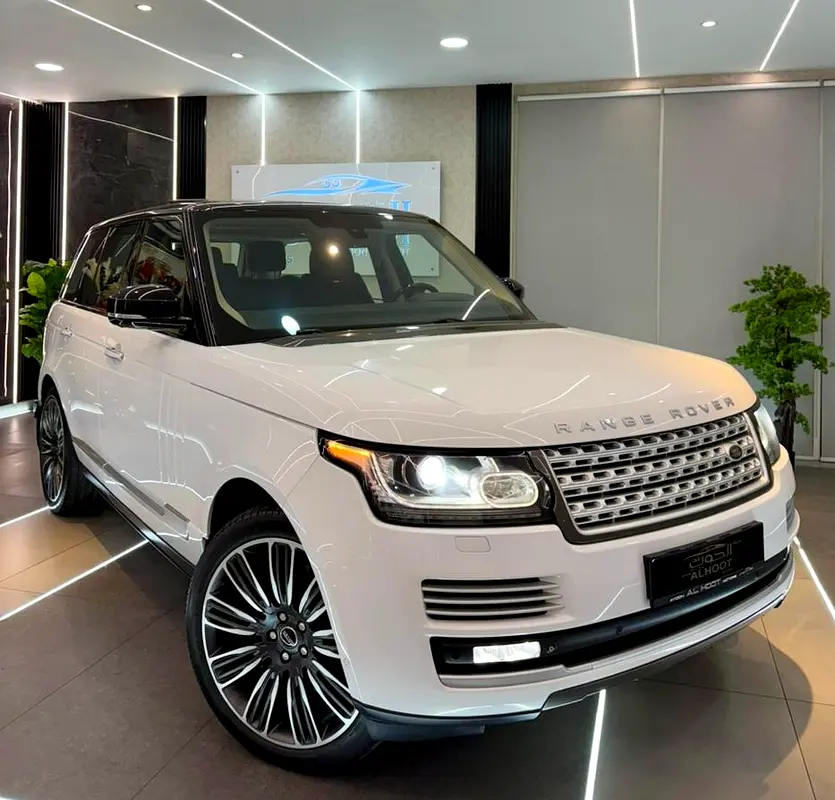 SUPERCHARGED RANGE ROVER VOGUE V8 || GCC II FULLY LOADED || AMAZING || VERY NEAT || LOW MILEAGE - Image 9