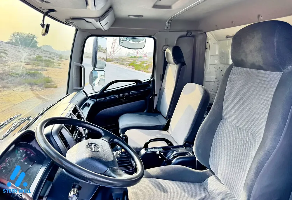 Hino 500 1927 Tipper | 2018 | 13.4T Load | Powerful 7.6L Engine | Ready for Work! Book Now! - Image 11