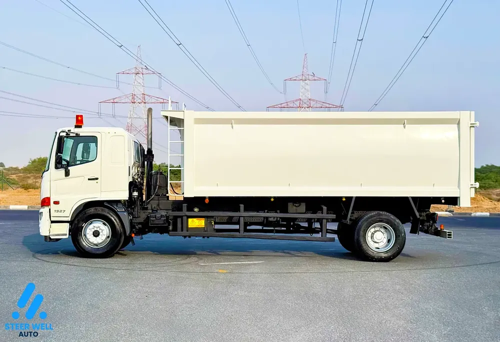 Hino 500 1927 Tipper | 2018 | 13.4T Load | Powerful 7.6L Engine | Ready for Work! Book Now! - Image 5