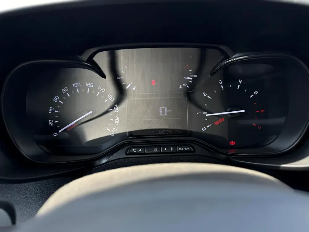 CITROEN BERLINGO 2024 GCC 1.6L DIESEL - Image 10