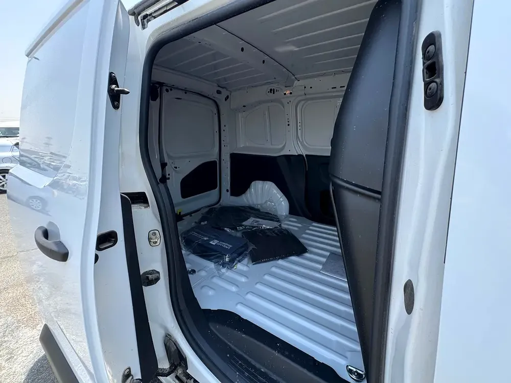 CITROEN BERLINGO 2024 GCC 1.6L DIESEL - Image 16