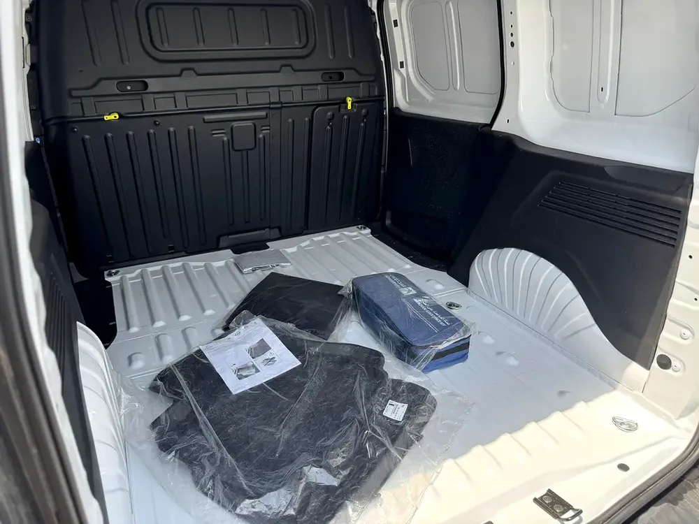CITROEN BERLINGO 2024 GCC 1.6L DIESEL - Image 17