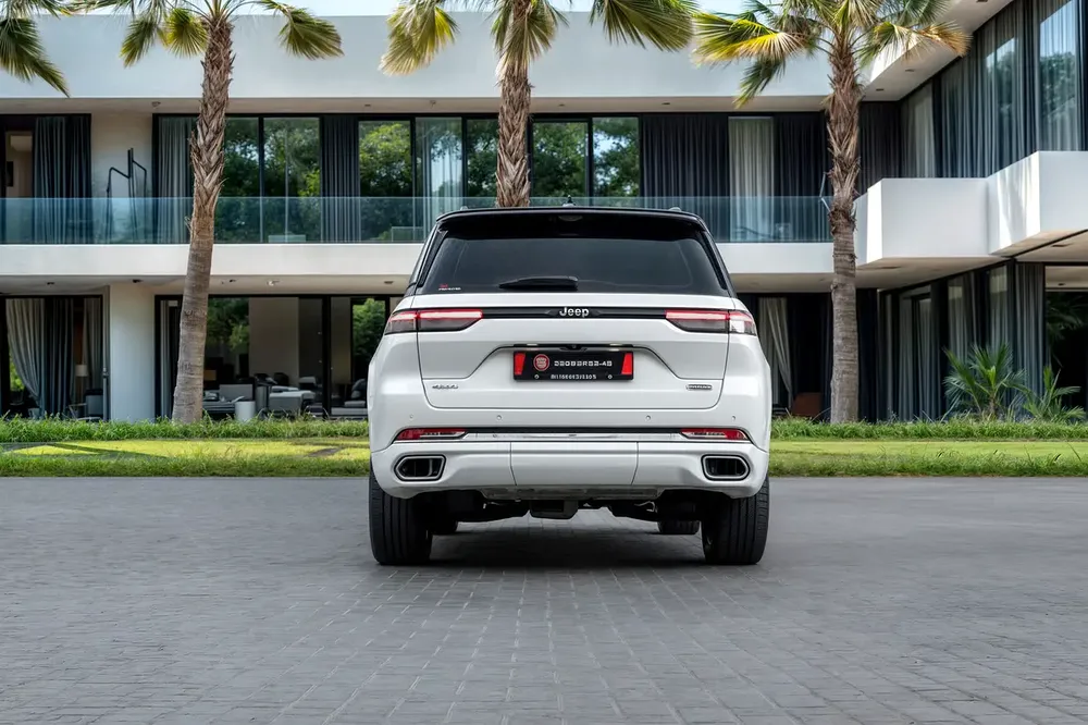 3,134 P.M |  Grand Cherokee Overland | 0% Downpayment - Image 5