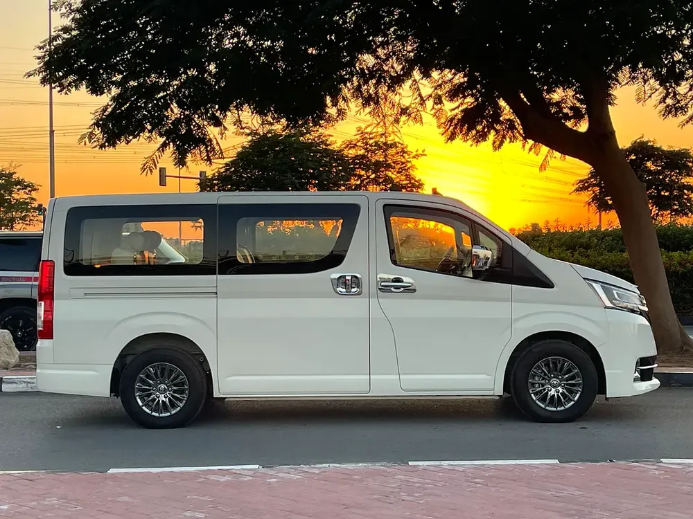 toyota hiace export only - Image 4