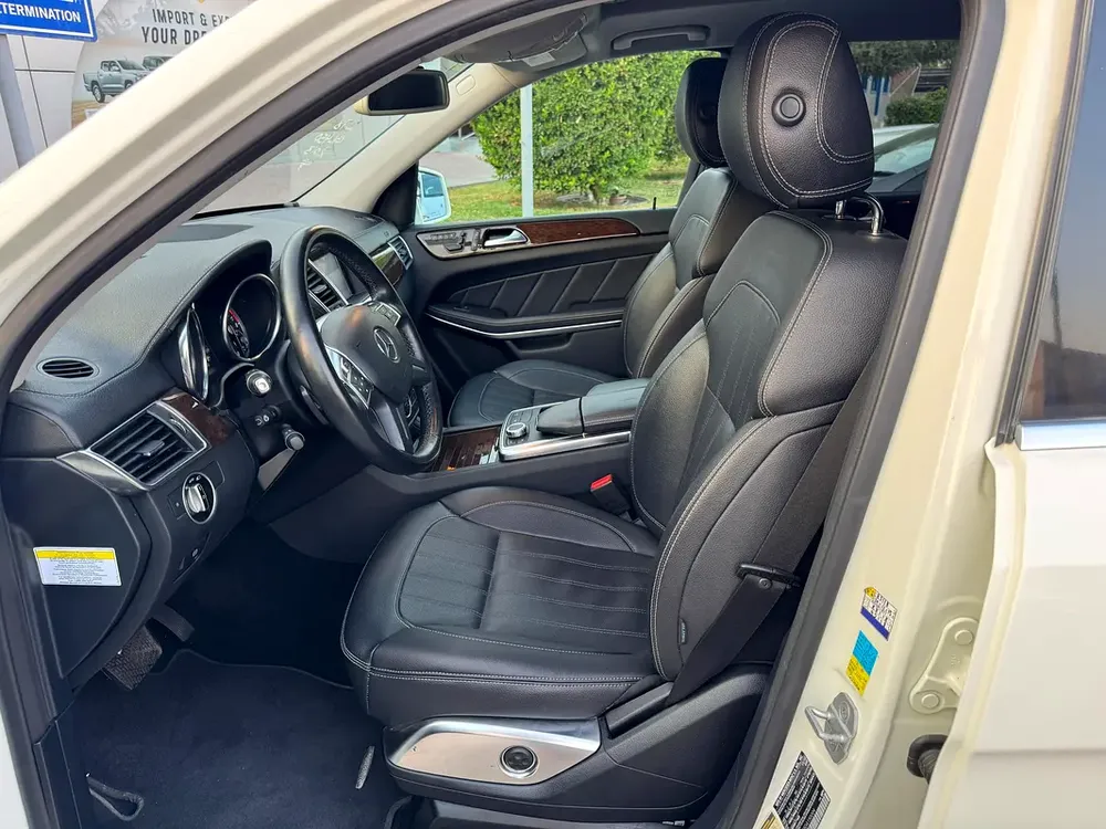 MERCEDES BENZ GL450 V8 NEAT AND CLEAN CAR FRESH IMPORTED FROM JAPAN - Image 11