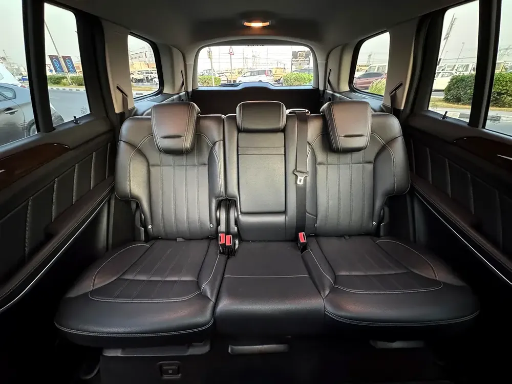 MERCEDES BENZ GL450 V8 NEAT AND CLEAN CAR FRESH IMPORTED FROM JAPAN - Image 14