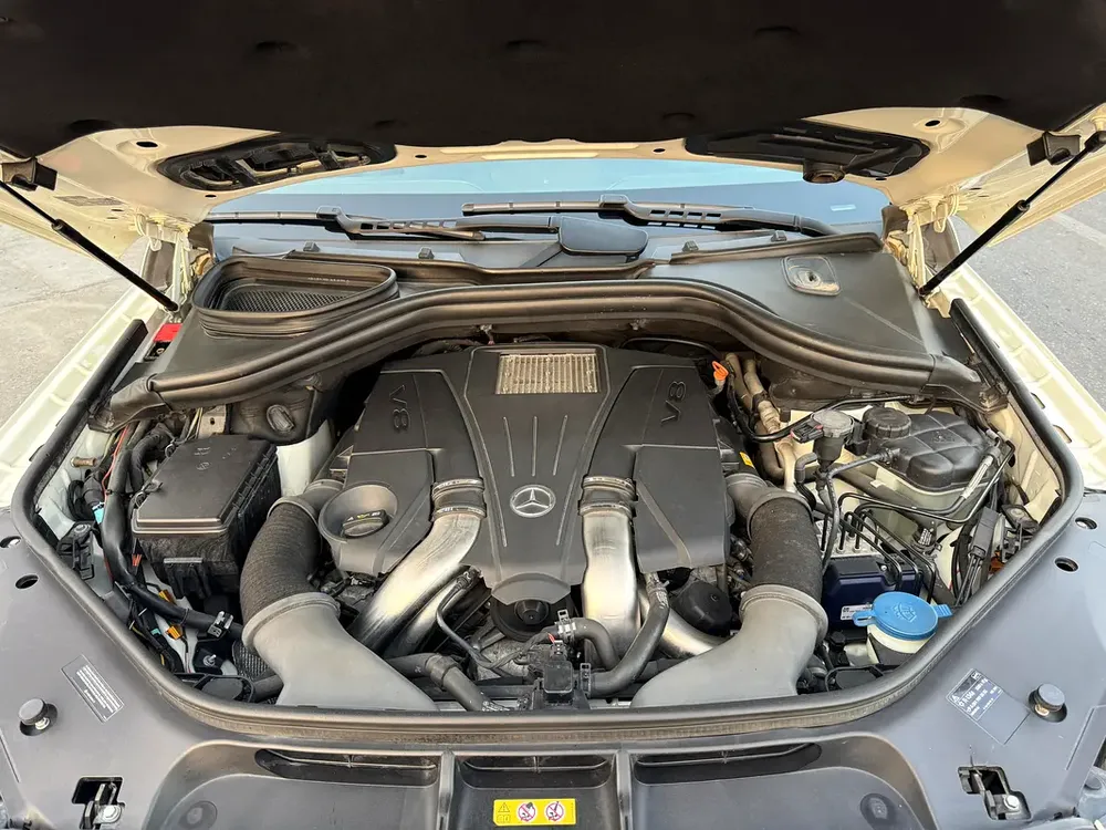 MERCEDES BENZ GL450 V8 NEAT AND CLEAN CAR FRESH IMPORTED FROM JAPAN - Image 17