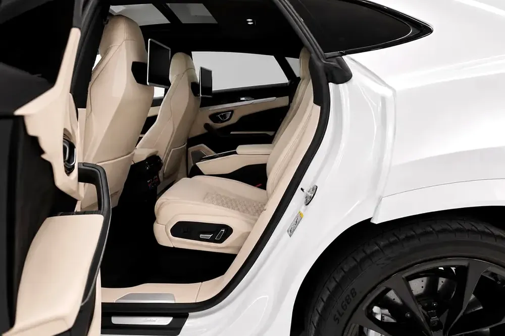 Lamborghini Urus 2021 | 4.0L Twin Turbo V8 | AED 10,900 / Monthly - Image 16