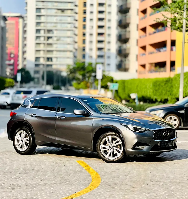 Infiniti Q30 - Image 6