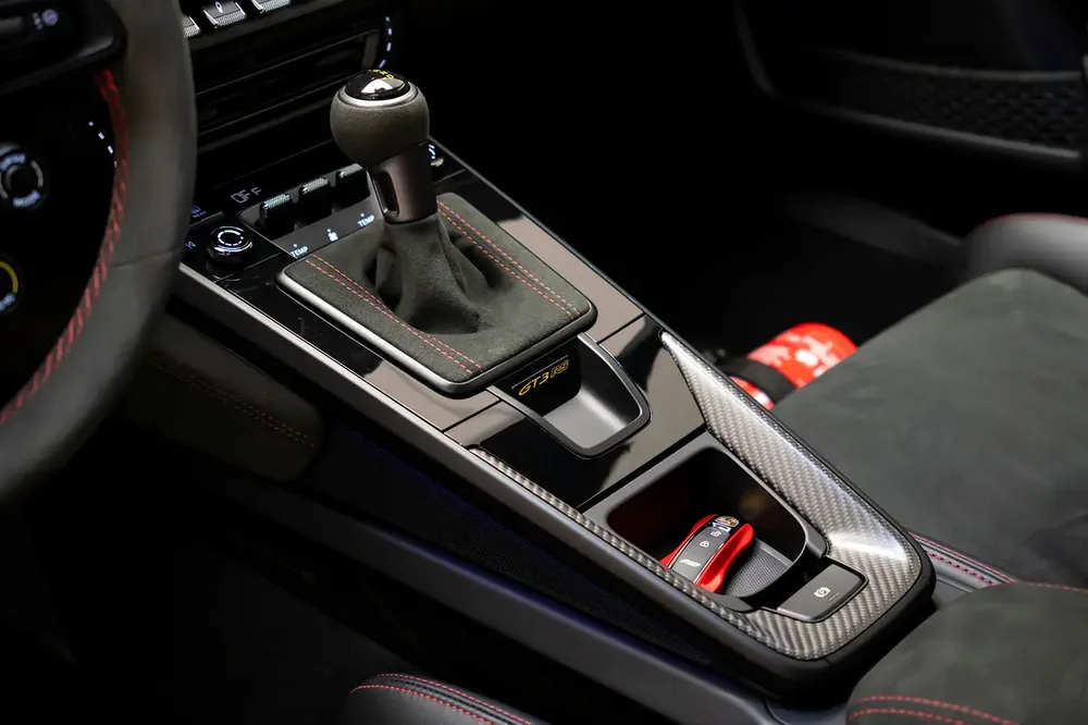 GCC SPECS WARRANTY - 2023 PORSCHE 911 GT3 RS WEISSACH CLUBSPORT PACKAGE - ROLL CAGE + LIFTER - Image 10