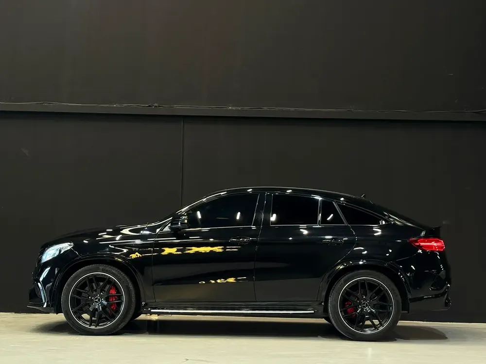 2016 MERCEDES-BENZ GLE63 S AMG COUPE | LOW KM - Image 5