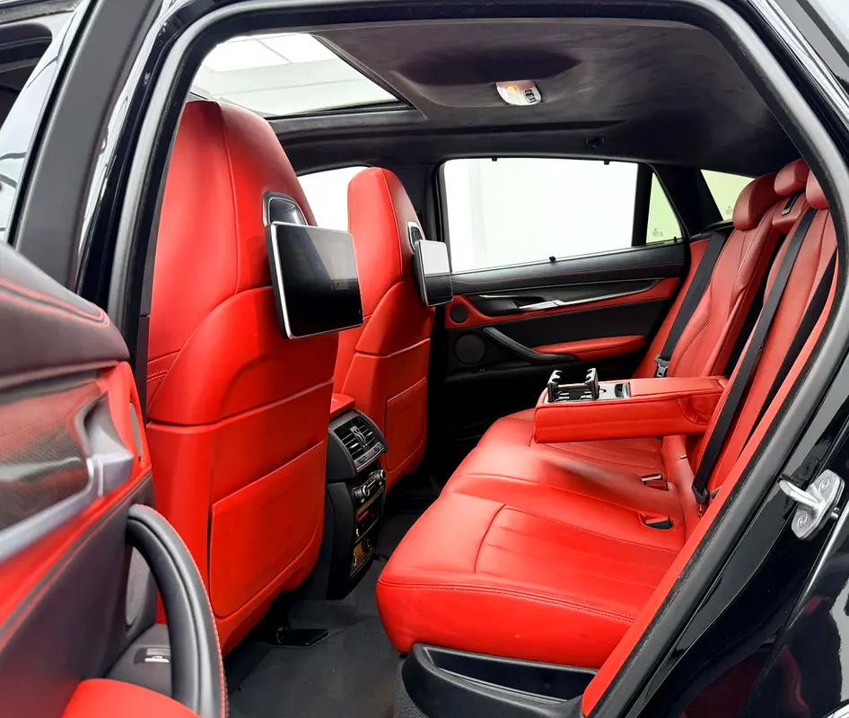 2018 BMW X6M, Full Service History, Fully Loaded, Excellent Condition, GCC - Image 17
