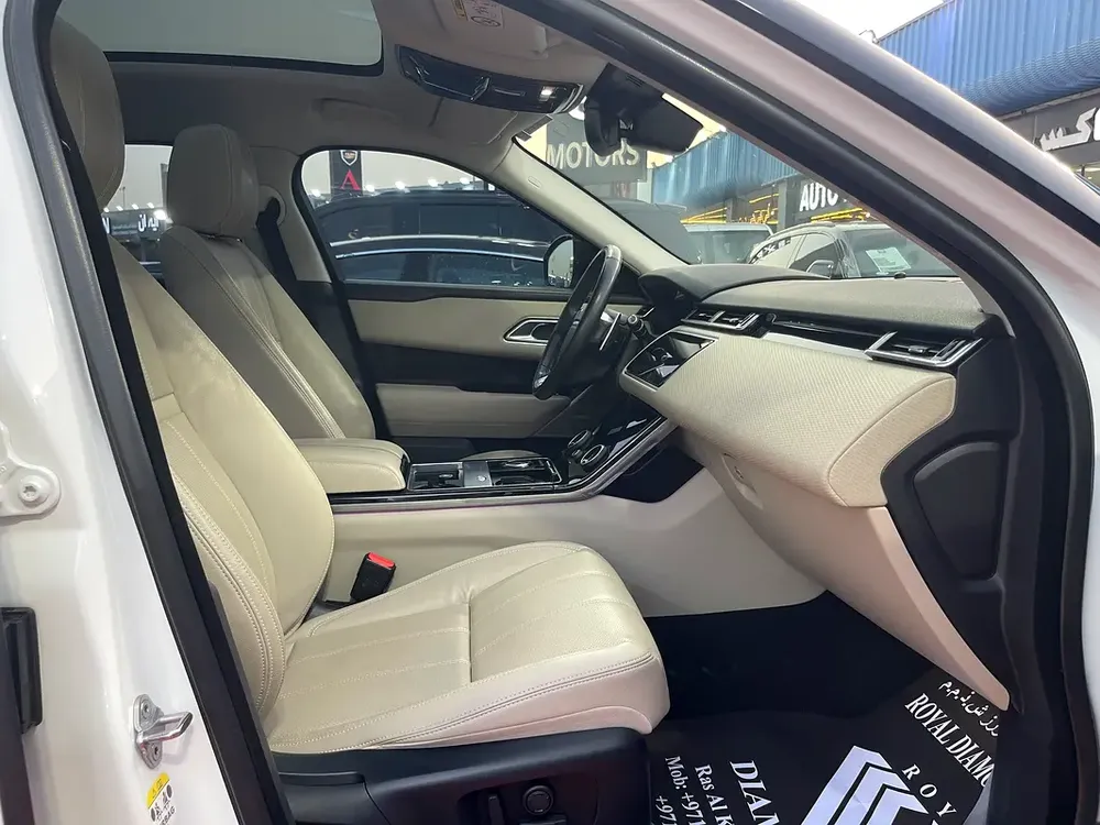 Rangers Rover Velar SE P250 R Dynamic GCC Under Warranty and Full Service From Agency - Image 11