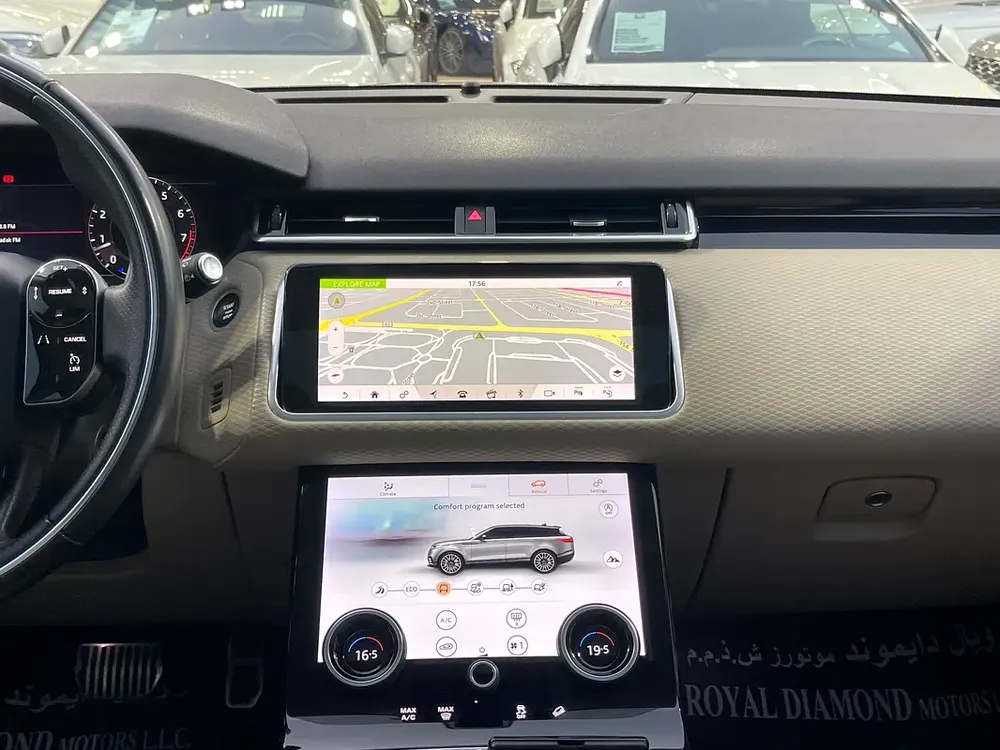 Rangers Rover Velar SE P250 R Dynamic GCC Under Warranty and Full Service From Agency - Image 13