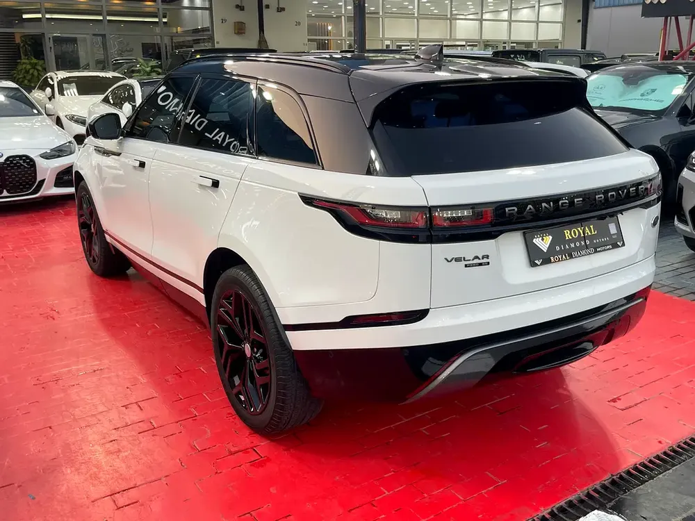 Rangers Rover Velar SE P250 R Dynamic GCC Under Warranty and Full Service From Agency - Image 6