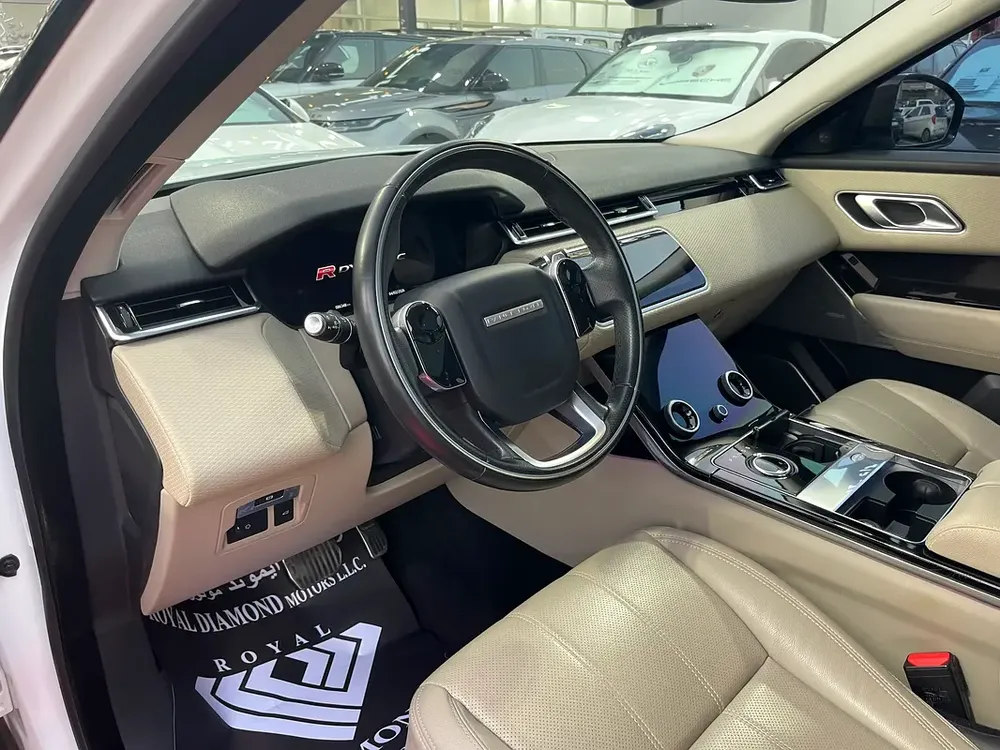 Rangers Rover Velar SE P250 R Dynamic GCC Under Warranty and Full Service From Agency - Image 7