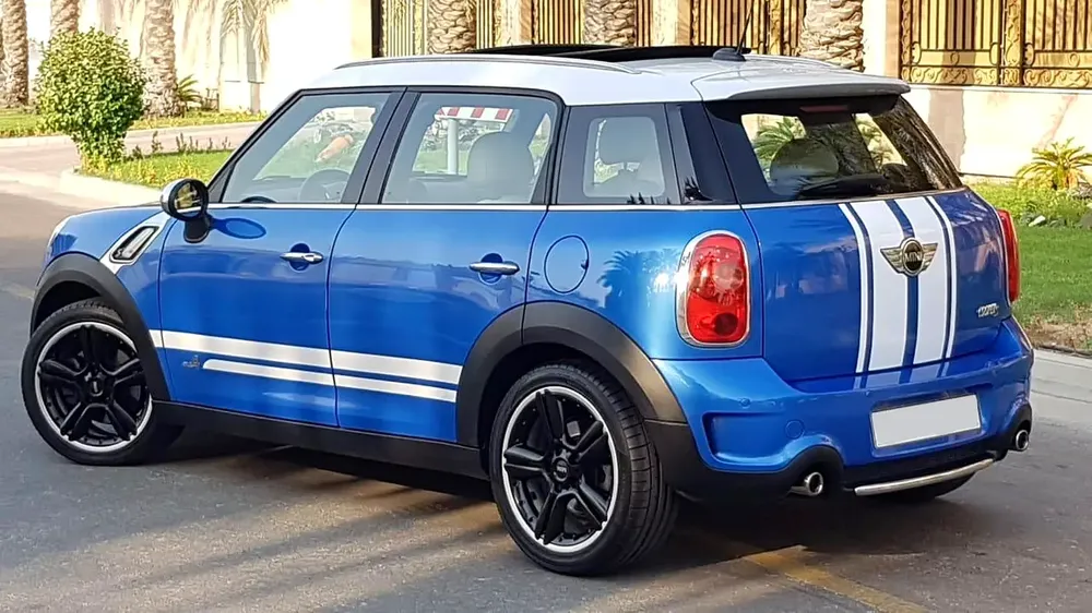 AMAZING BLUE MINI COUNTRYMAN // TOP OF THE RANGE // GCC // LOW MILEAGE // WELL MAINTAINED - Image 10
