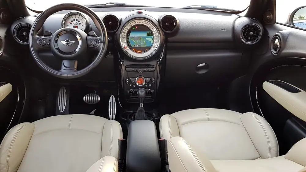AMAZING BLUE MINI COUNTRYMAN // TOP OF THE RANGE // GCC // LOW MILEAGE // WELL MAINTAINED - Image 15