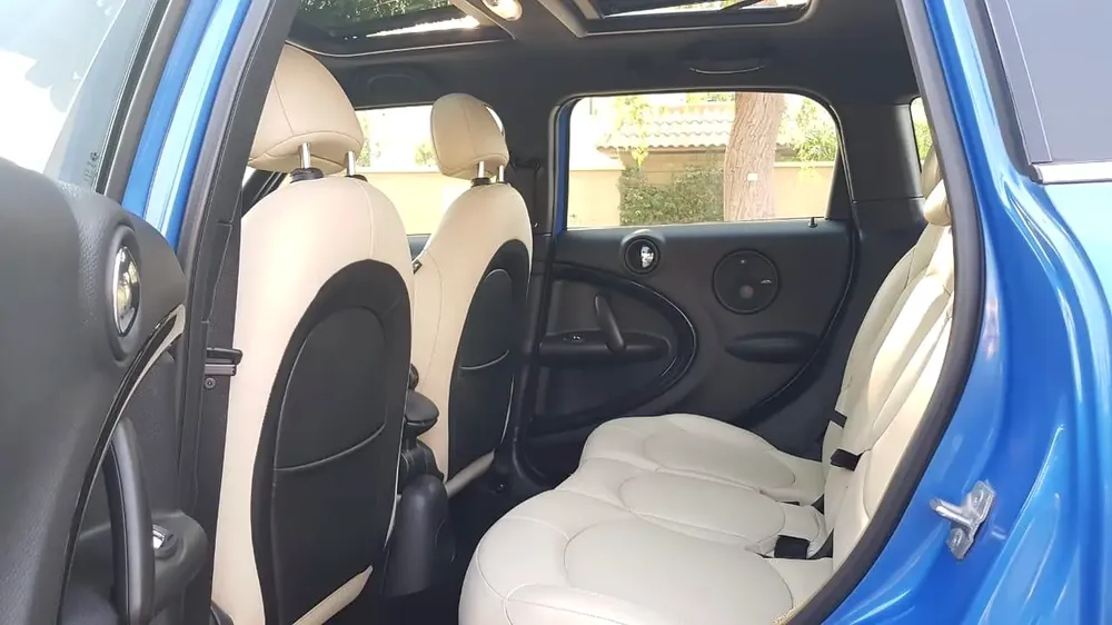 AMAZING BLUE MINI COUNTRYMAN // TOP OF THE RANGE // GCC // LOW MILEAGE // WELL MAINTAINED - Image 16
