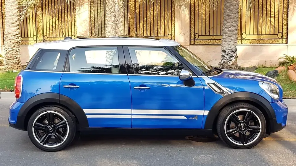 AMAZING BLUE MINI COUNTRYMAN // TOP OF THE RANGE // GCC // LOW MILEAGE // WELL MAINTAINED - Image 6