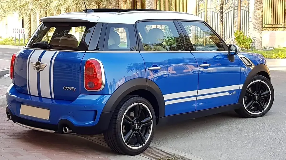 AMAZING BLUE MINI COUNTRYMAN // TOP OF THE RANGE // GCC // LOW MILEAGE // WELL MAINTAINED - Image 8