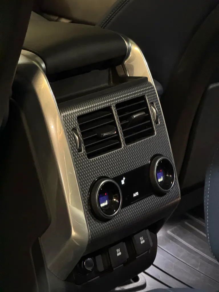 Range Rover sport HST - Image 11