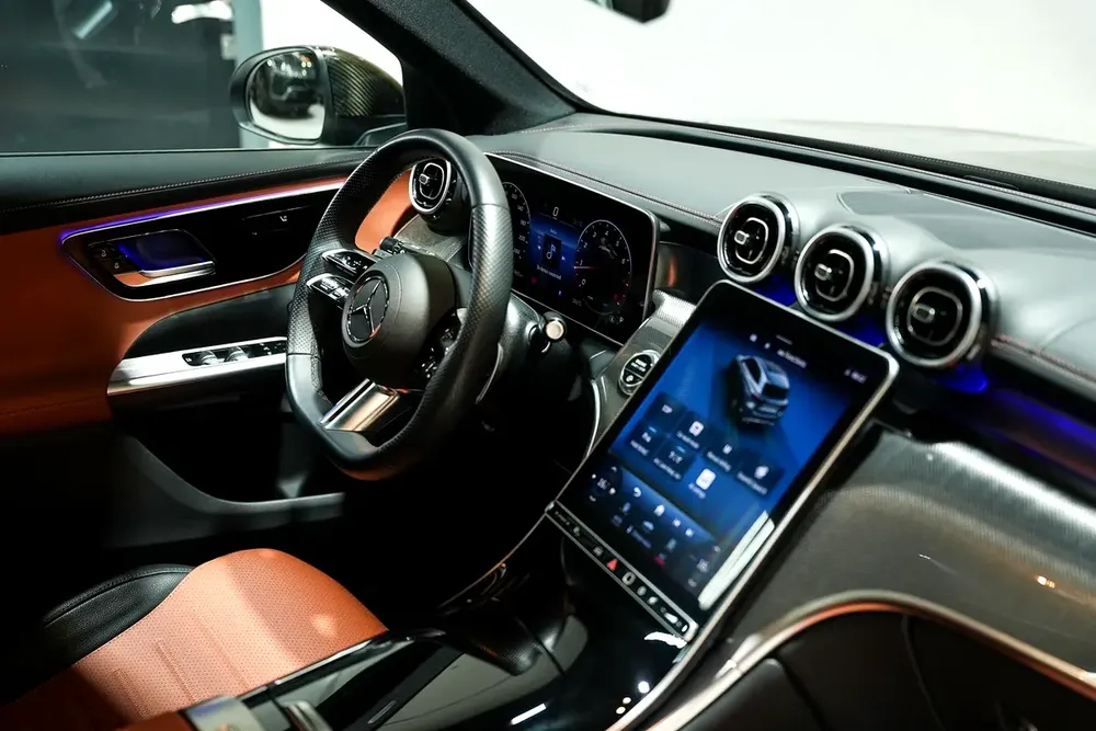 2023 Mercedes-Benz GLC 200 AMG 4MATIC - European Specs - Pristine Condition - Image 11