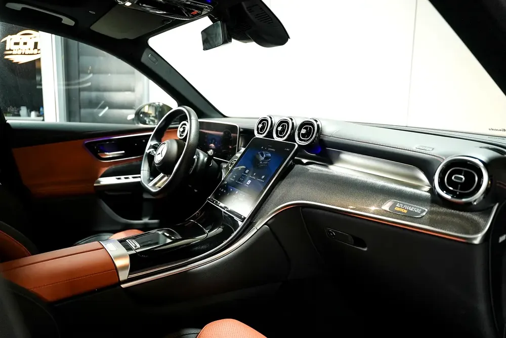 2023 Mercedes-Benz GLC 200 AMG 4MATIC - European Specs - Pristine Condition - Image 7