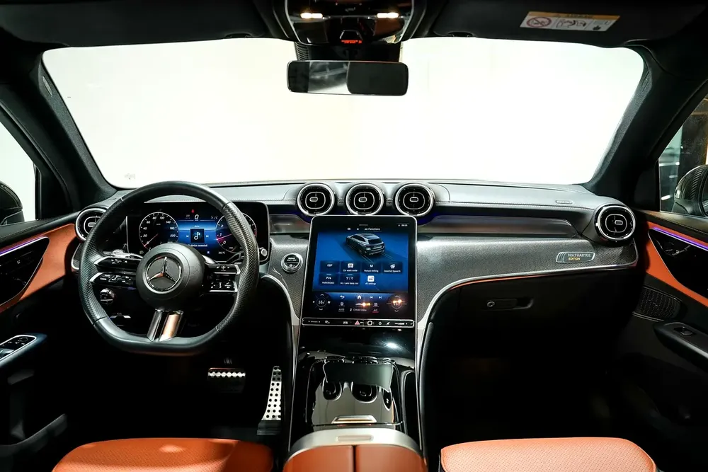 2023 Mercedes-Benz GLC 200 AMG 4MATIC - European Specs - Pristine Condition - Image 8