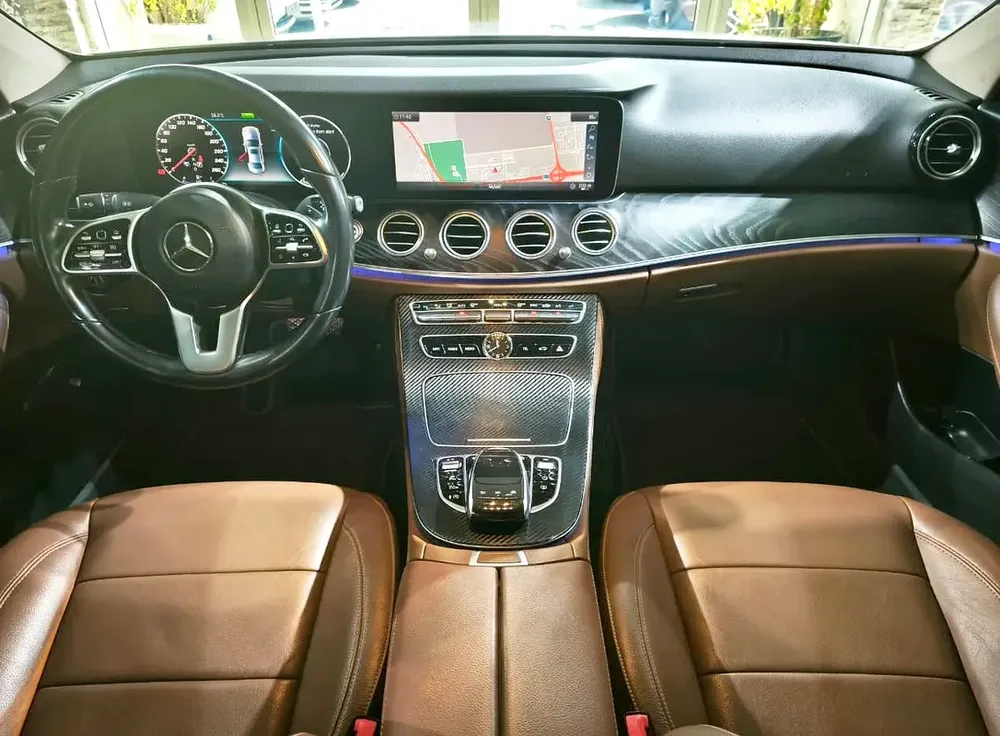 Exclusive E-350 . Original Paint . Fully Loaded . GCC . Low Mileage - Image 12