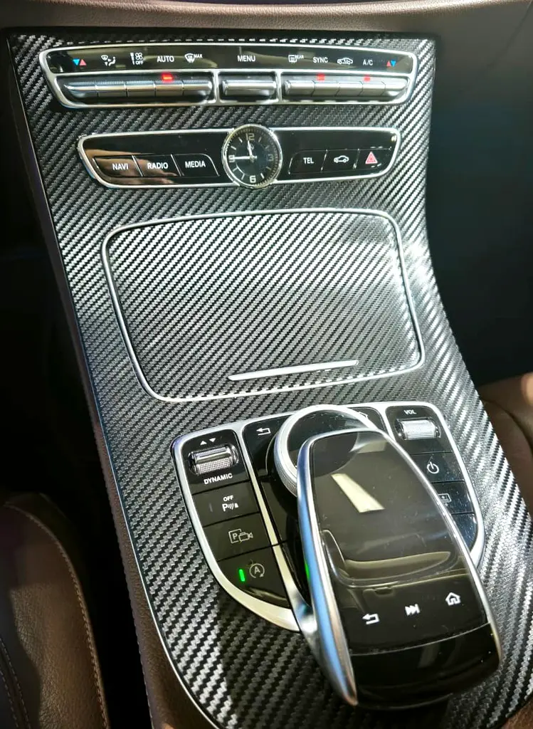 Exclusive E-350 . Original Paint . Fully Loaded . GCC . Low Mileage - Image 15