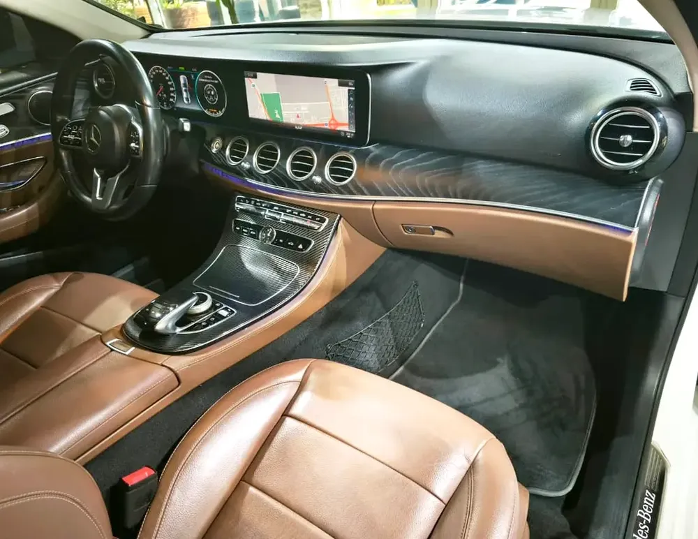 Exclusive E-350 . Original Paint . Fully Loaded . GCC . Low Mileage - Image 19