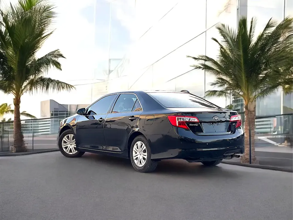 Toyota Camry GL 2015 - GCC Specs - Reliable and Efficient - Image 4