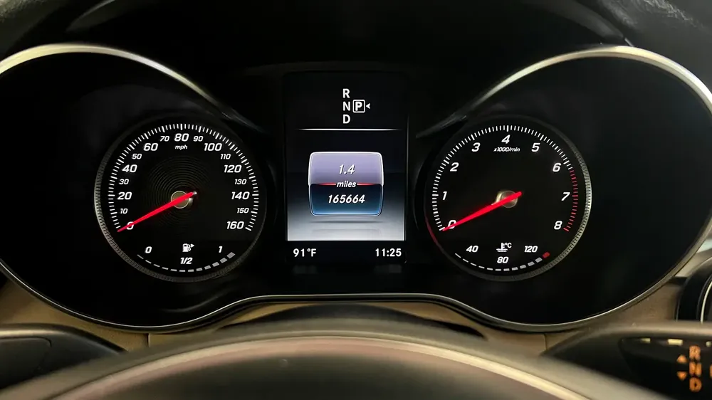 Mercedes-Benz C300 2015 - American Specs - Image 13