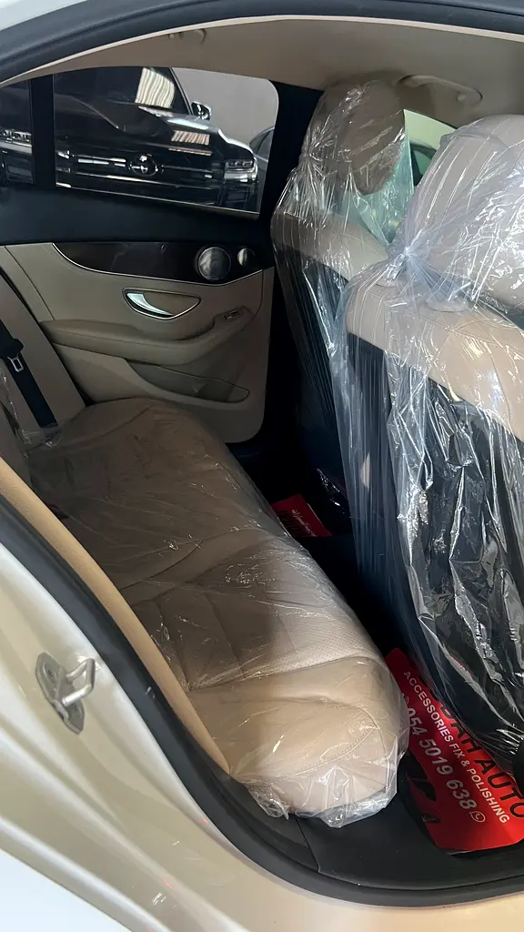 Mercedes-Benz C300 2015 - American Specs - Image 17