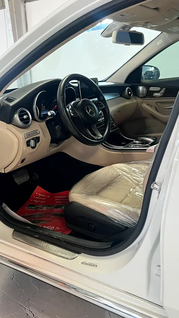 Mercedes-Benz C300 2015 - American Specs - Image 9