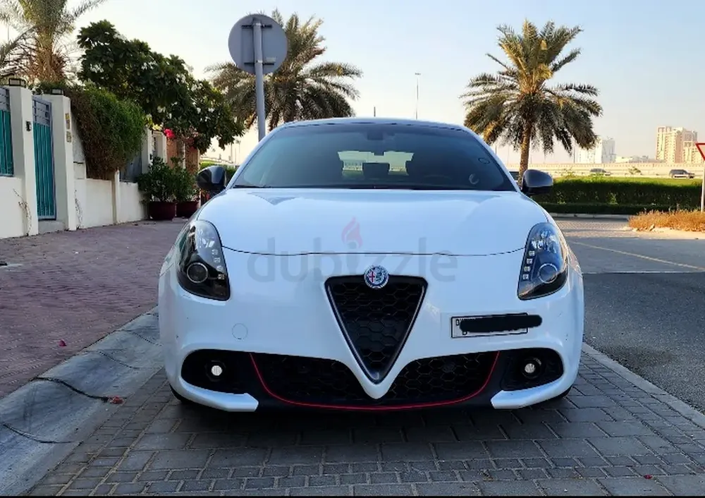 2018 Alfa Romeo Giulietta Veloce | Apple Carplay | Cameras - Image 9