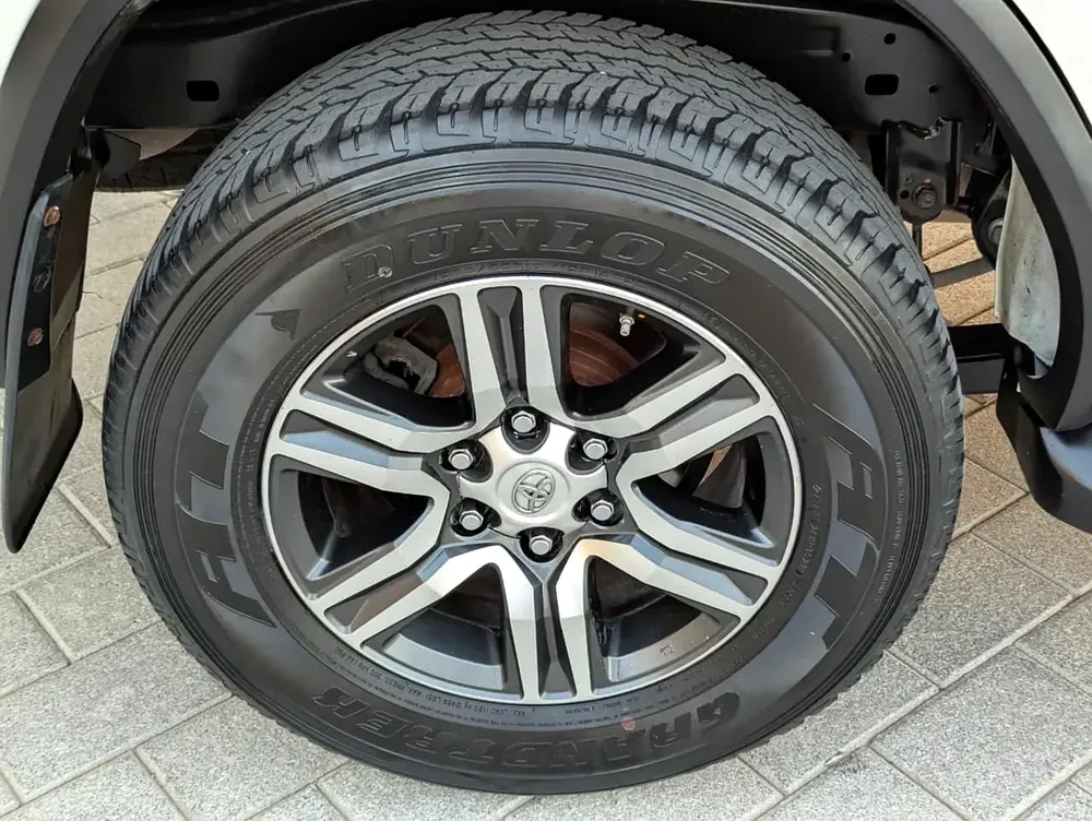 Pristine 2022 Toyota Fortuner EXR V4 2.7L | GCC Specs | Low Mileage - Image 10