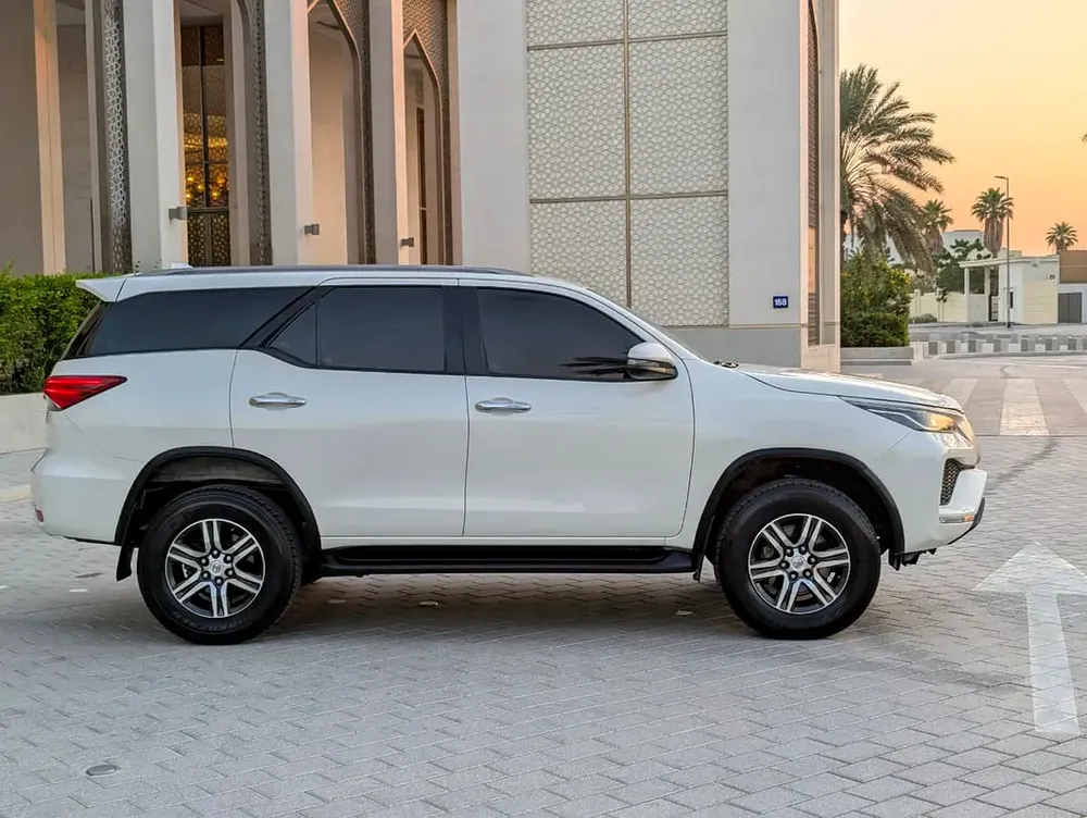 Pristine 2022 Toyota Fortuner EXR V4 2.7L | GCC Specs | Low Mileage - Image 16