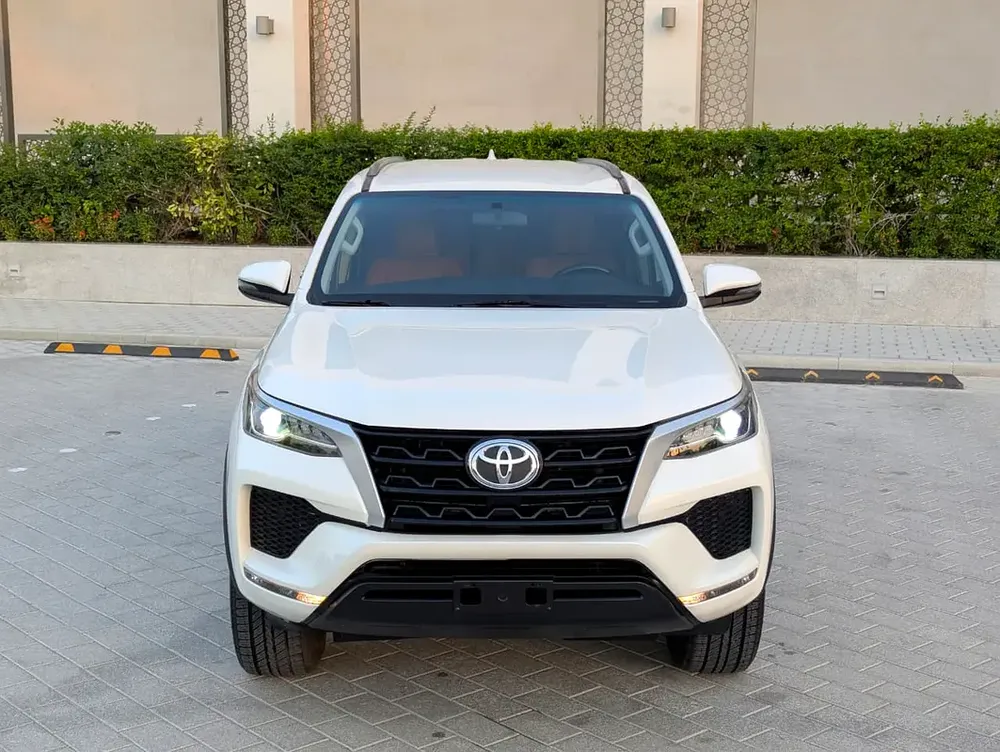 Pristine 2022 Toyota Fortuner EXR V4 2.7L | GCC Specs | Low Mileage - Image 19