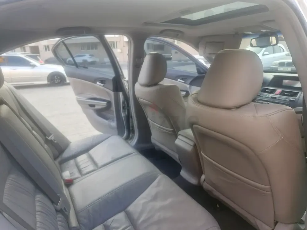 Agency maintained Honda Accord 2009 - Image 12