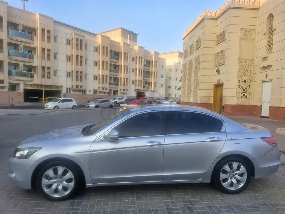 Agency maintained Honda Accord 2009 - Image 6